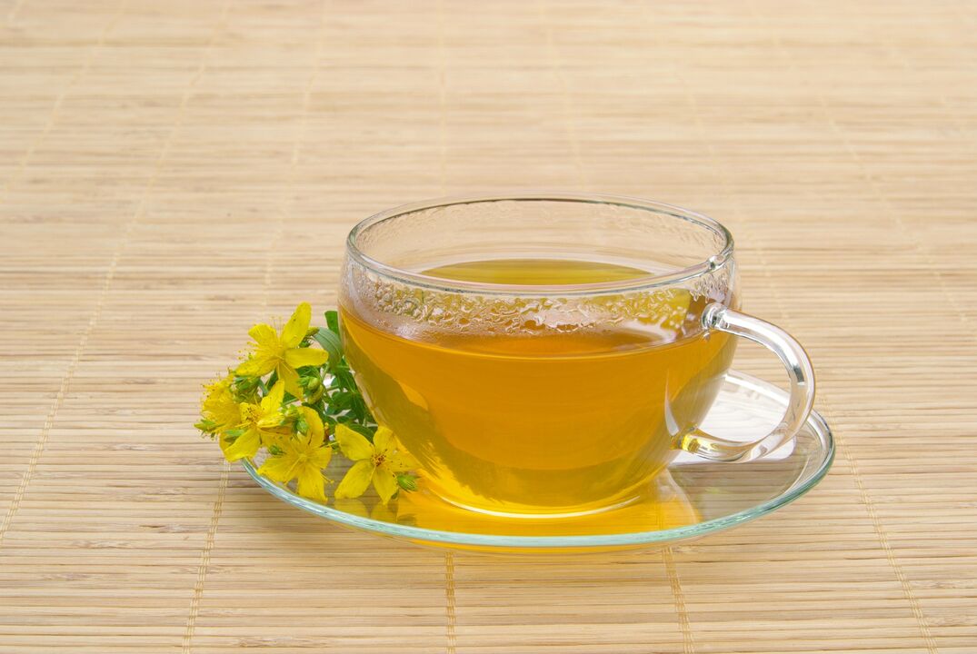 St. John's Wort tea - a natural remedy for the treatment of cystitis in women